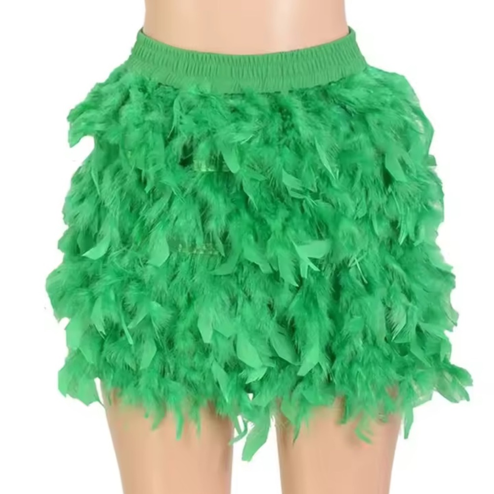 Green Feathered Mini Skirt - Picture 3 of 7